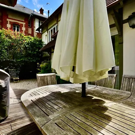 Maison De Charme A Cote De L'hippodrome Prázdninový dům