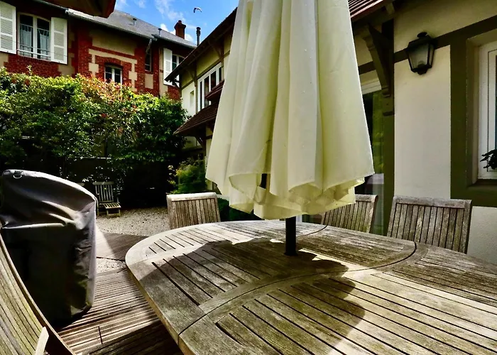 Maison De Charme A Cote De L'hippodrome Vakantiehuis