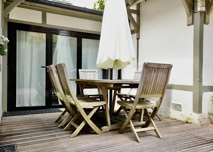 Holiday home Maison De Charme A Cote De L'hippodrome *